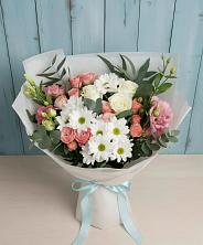 Букет цветов из:  Розы, Лизиантусы и Хризантемы в Ильинское-Хованское
