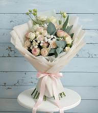 Букет цветов из:  Розы и Лизиантусы в Ильинское-Хованское
