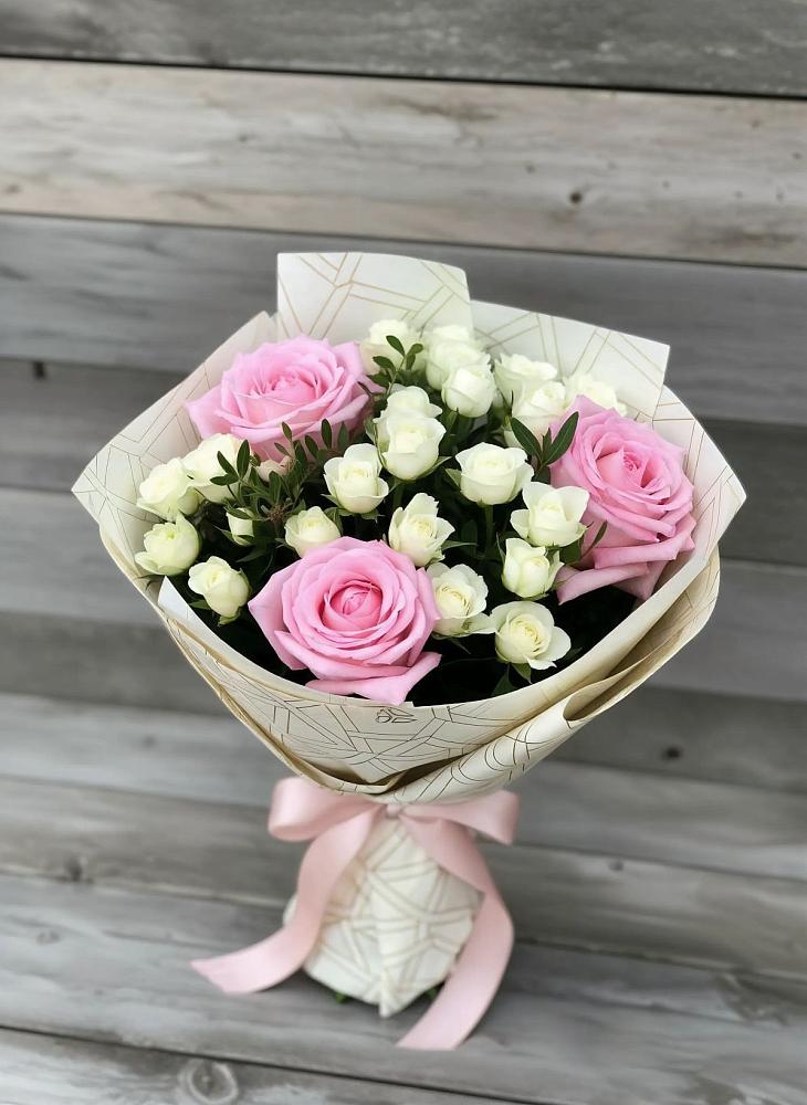 Букет цветов из: Розы в Ильинское-Хованское