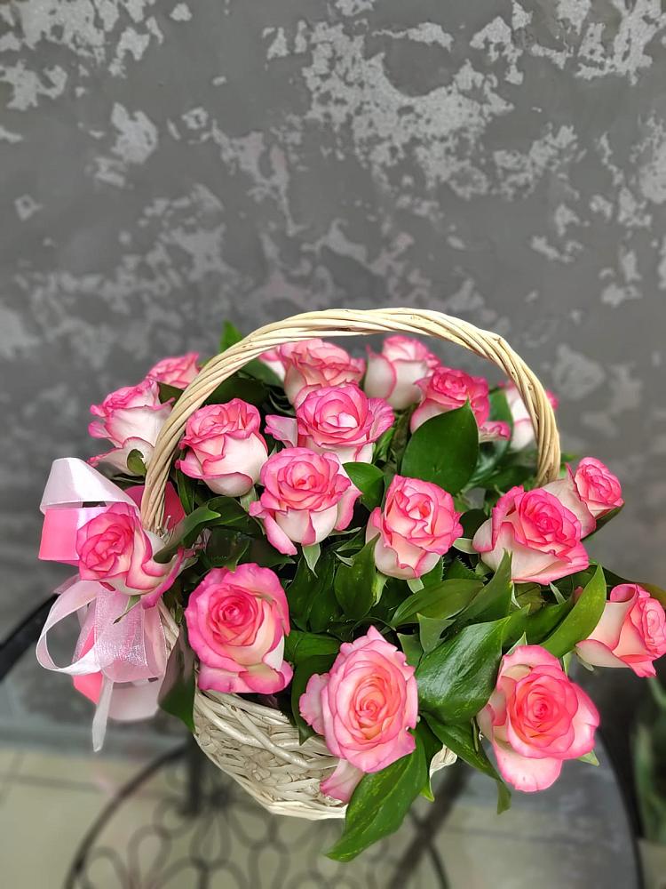 Цветочная композиция из Розы в корзине в Ильинское-Хованское