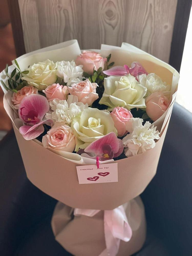 Букет цветов из: Орхидеи, Розы и Гвоздики в Ильинское-Хованское