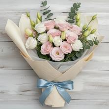 Букет цветов из:  Лизиантусы в Ильинское-Хованское