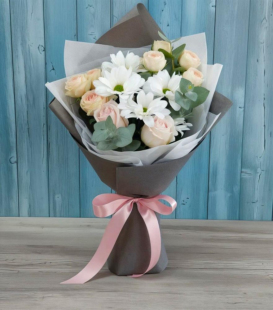 Букет цветов из: Хризантемы и Розы в Ильинское-Хованское