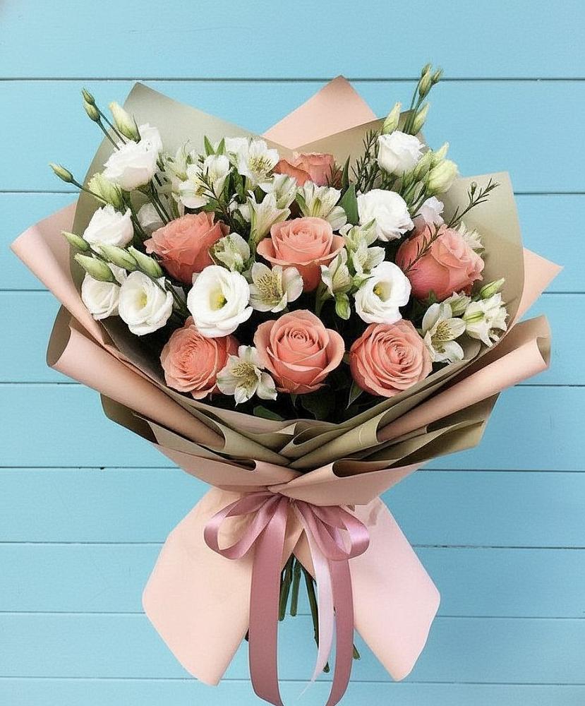 Букет цветов из: Розы, Альстромерии и Лизиантусы в Ильинское-Хованское