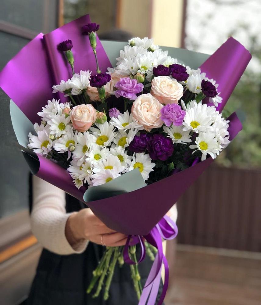 Букет цветов из: Хризантемы, Гвоздики и Розы в Ильинское-Хованское