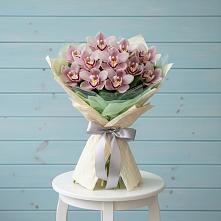 Букет цветов из:  Орхидеи и Розы в Ильинское-Хованское