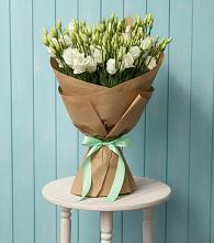 Букет цветов из:  Лизиантусы в Ильинское-Хованское