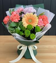 Букет цветов из:  Гвоздики, Розы, Герберы и Хризантемы в Ильинское-Хованское