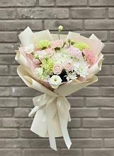 Букет цветов из:  Гвоздики, Розы, Лизиантусы и Хризантемы в Ильинское-Хованское