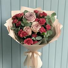 Букет цветов из:  Гвоздики и Розы в Ильинское-Хованское