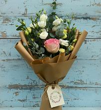 Букет цветов из:  Розы и Лизиантусы в Ильинское-Хованское