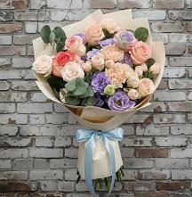 Букет цветов из:  Розы, Лизиантусы и Гвоздики в Ильинское-Хованское