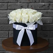 Цветочная композиция из Розы в шляпной коробке в Ильинское-Хованское